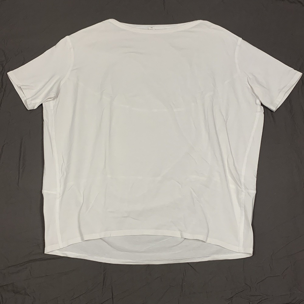Lululemon Back in Action Short Sleeve Shirt White Nulu Womens Size 4